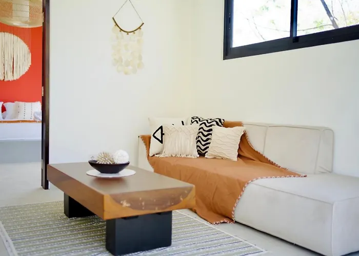Bacchanalia - 2 Bedrooms-pool-garden-rooftop *