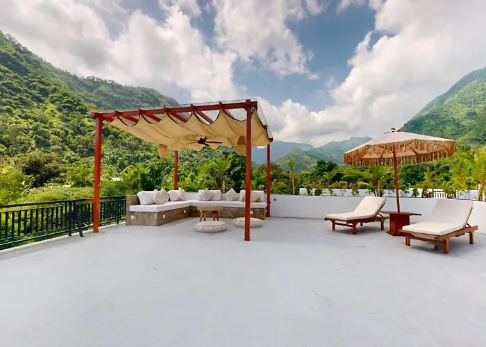 Bacchanalia - 2 Bedrooms-pool-garden-rooftop Amed