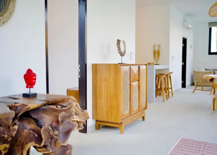 Bacchanalia - 2 Bedrooms-pool-garden-rooftop Vakantiehuis