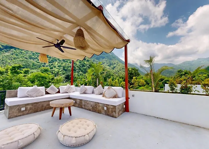 Vakantiehuis Bacchanalia - 2 Bedrooms-pool-garden-rooftop *
